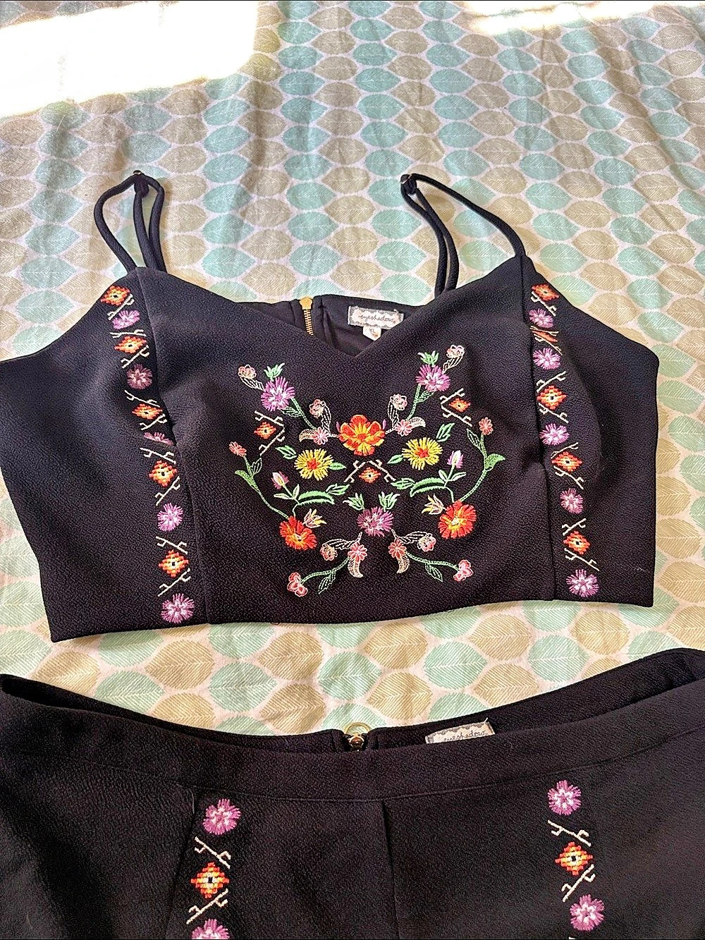 Eyeshadow Embroidered Two-Piece Shorts Set in Black XL